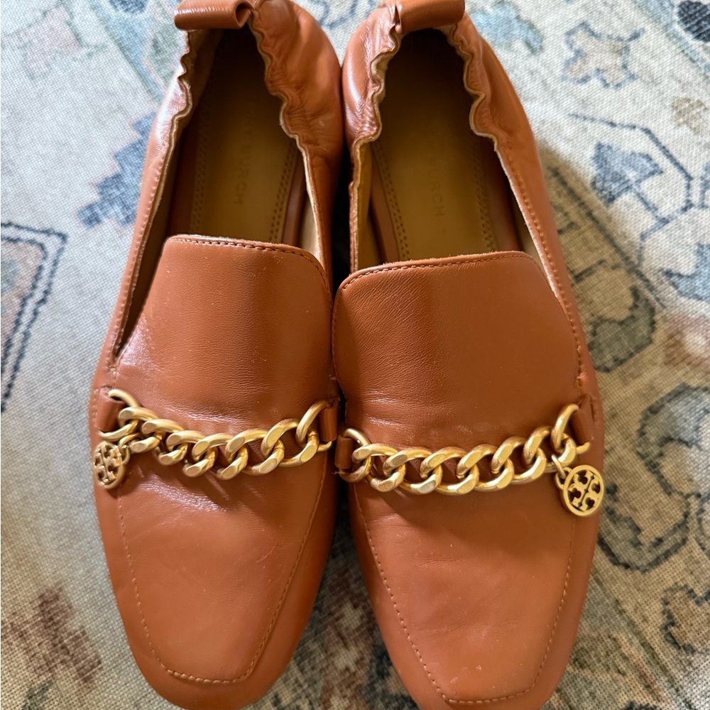 Tory Burch Tan Gold Chain Flats